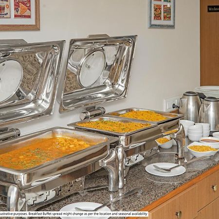 Hotel Nysha Palace Near Igi Airport Yeni Delhi Dış mekan fotoğraf