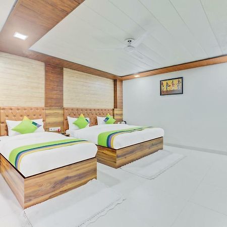 Hotel Nysha Palace Near Igi Airport Yeni Delhi Dış mekan fotoğraf