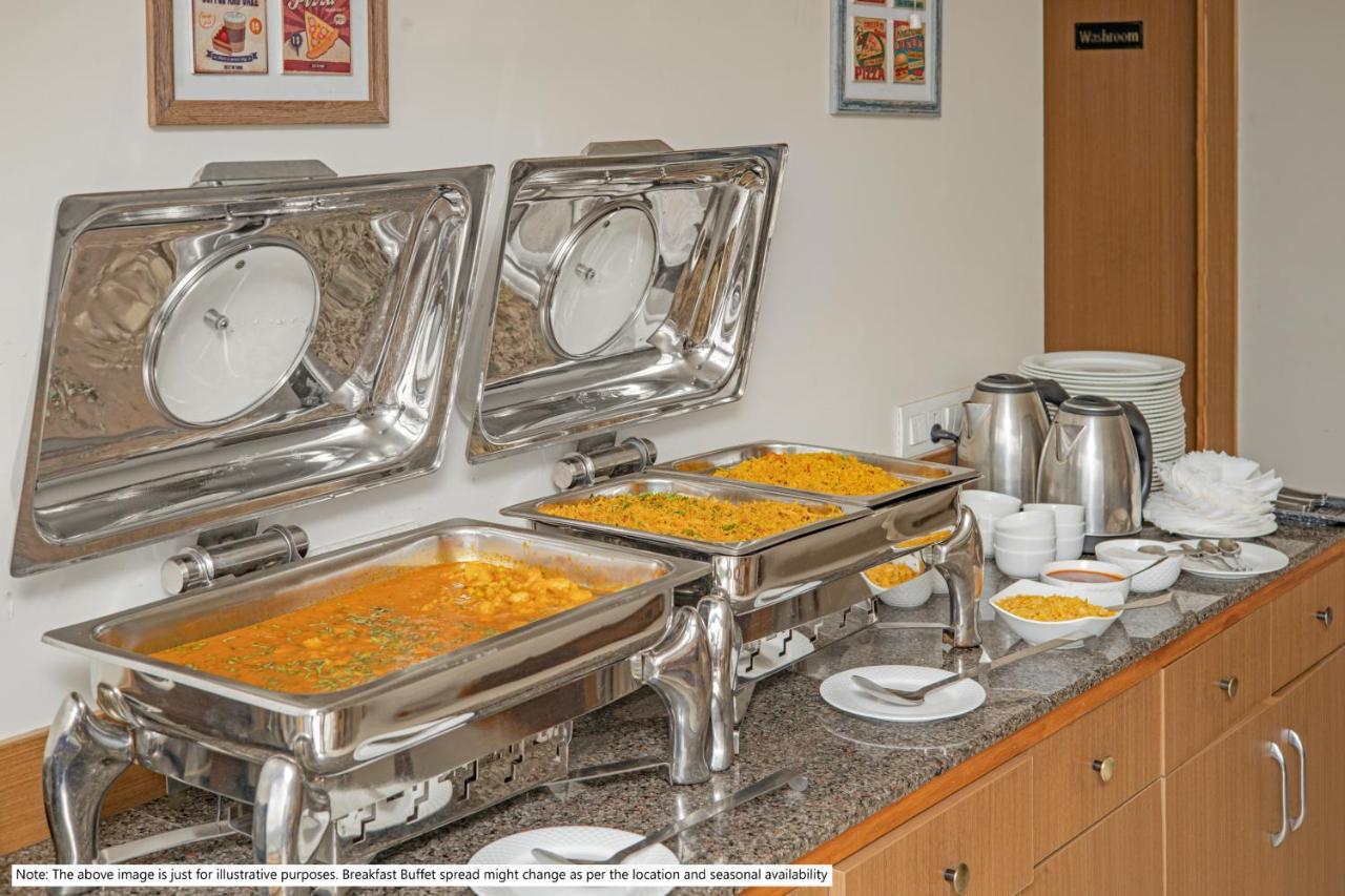 Hotel Nysha Palace Near Igi Airport Yeni Delhi Dış mekan fotoğraf