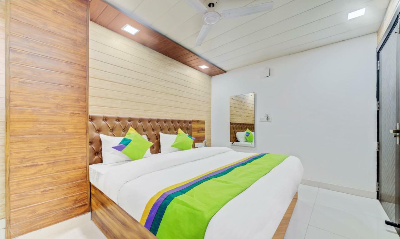 Hotel Nysha Palace Near Igi Airport Yeni Delhi Dış mekan fotoğraf