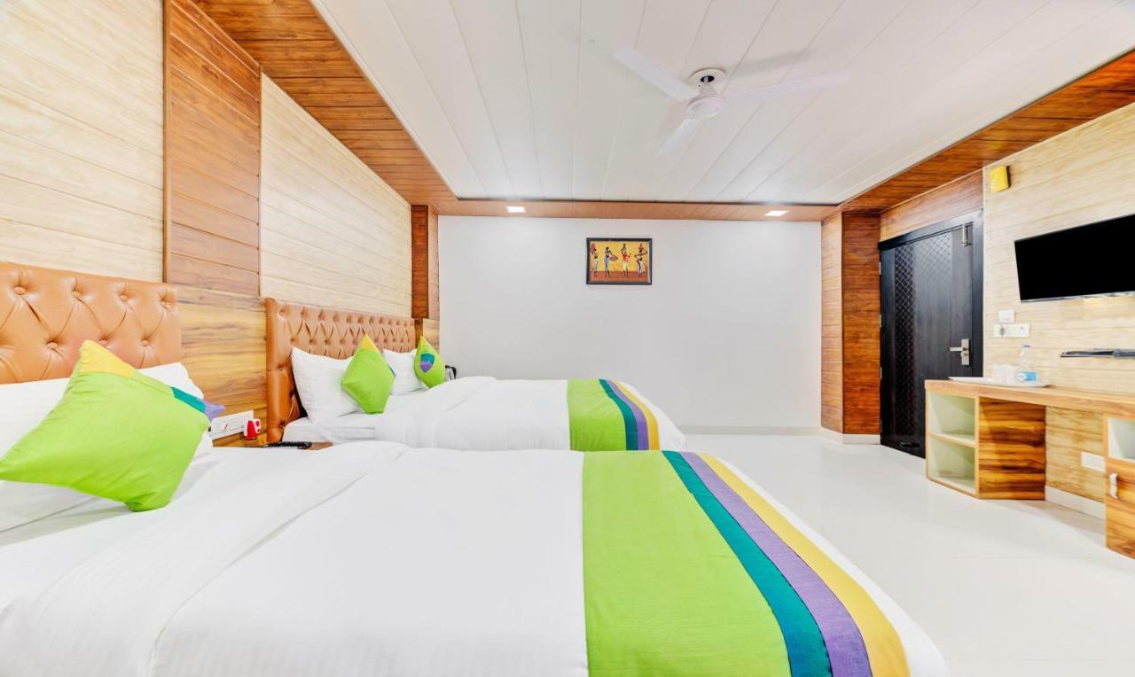 Hotel Nysha Palace Near Igi Airport Yeni Delhi Dış mekan fotoğraf